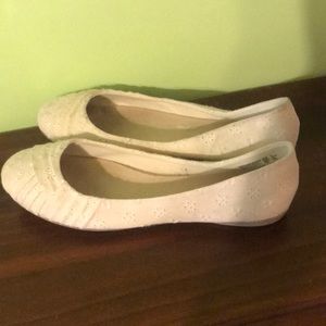 American eagle white flats